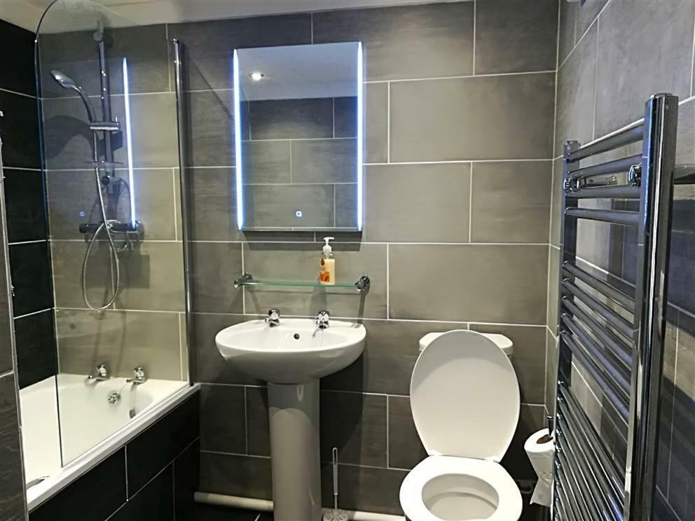 2 Bedroom Modern Apartment, Uplands, Swansea Exterior foto